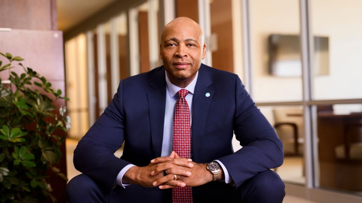 Dave Bozeman in office | C.H. Robinson